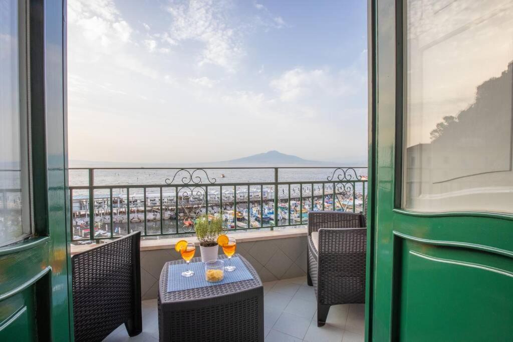 Sorrentovibes - Seaview Home On The Beach & Amazing Views Terrace المظهر الخارجي الصورة