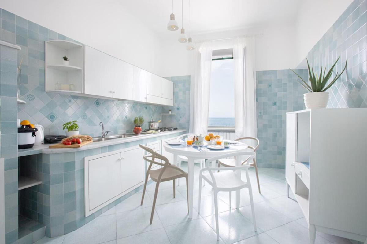 Sorrentovibes - Seaview Home On The Beach & Amazing Views Terrace المظهر الخارجي الصورة